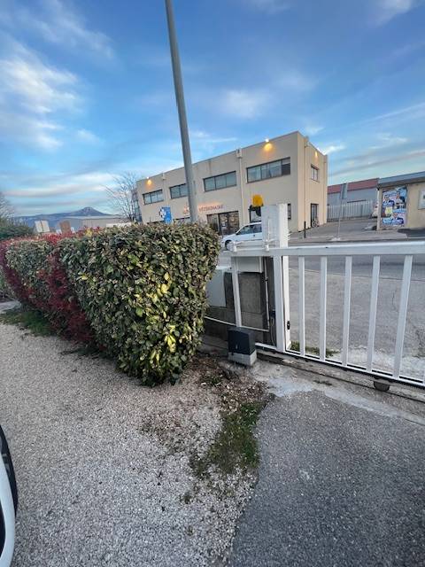 Installation de motorisation de portail à Trets