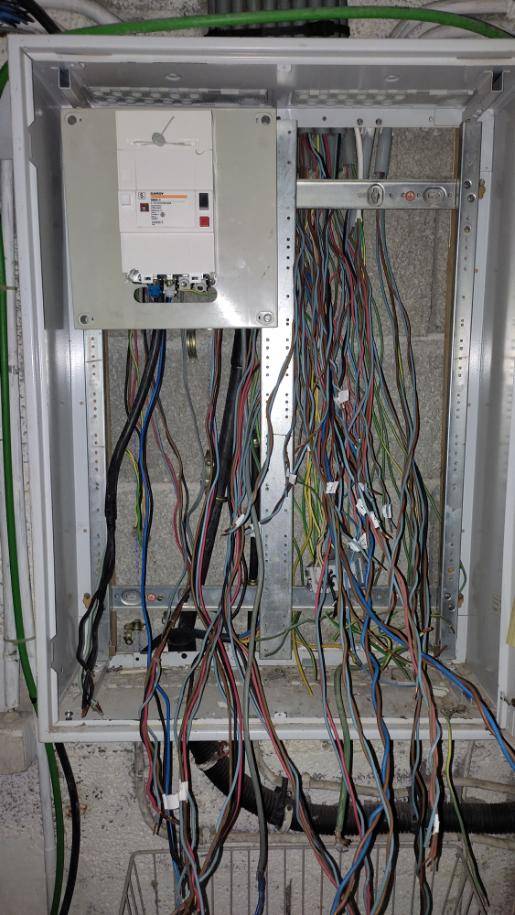 Récolement de tableau électrique à PEYNIER
