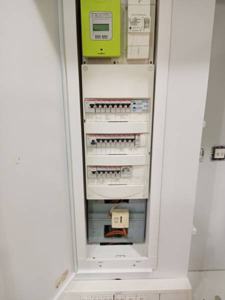Câblage réseau informatique et tableau électrique cabinet d’ophtalmologie à Trets
